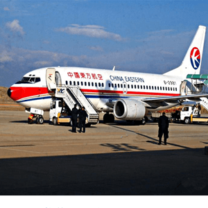日喀则和平机场货运航空快运业稳步发展的原因是什么？